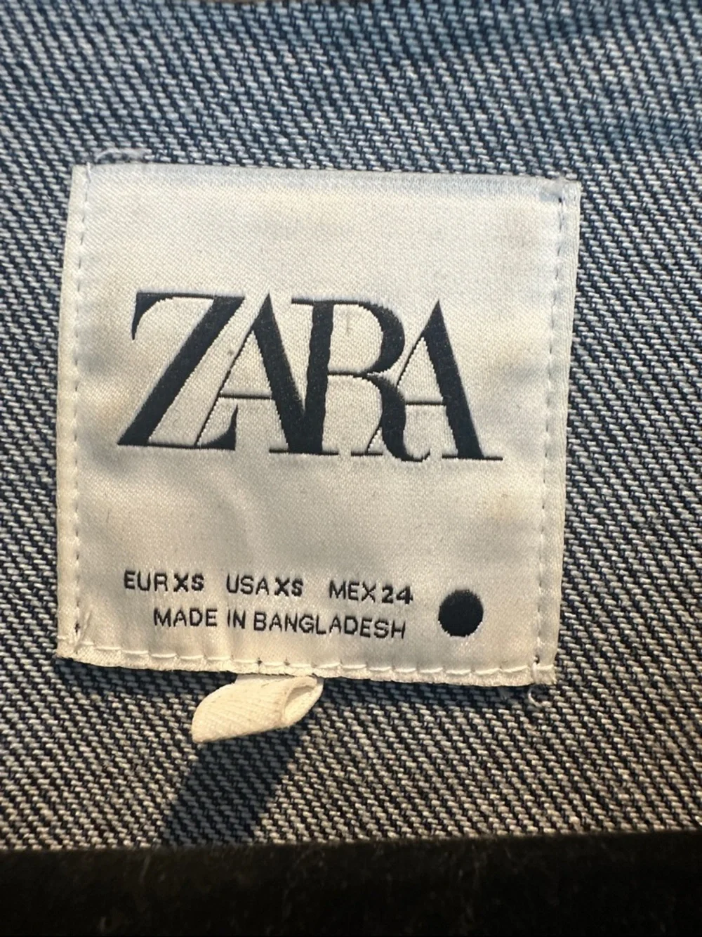 Zara Classic Denim Shirt Dress in Dark Blue - Women's Long Sleeve - Picture 2 of 3